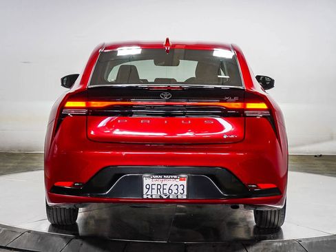 Used 2023 Toyota Prius XLE image 5