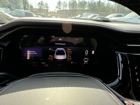 Used 2024 Jeep Wagoneer Launch Edition image 30