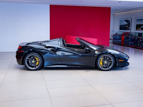 Certified 2018 Ferrari 488 Spider image 9