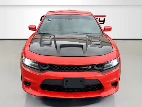 Used 2019 Dodge Charger Scat Pack RWD image 2