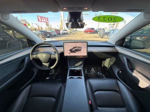 Used 2023 Tesla Model Y Long Range image 15