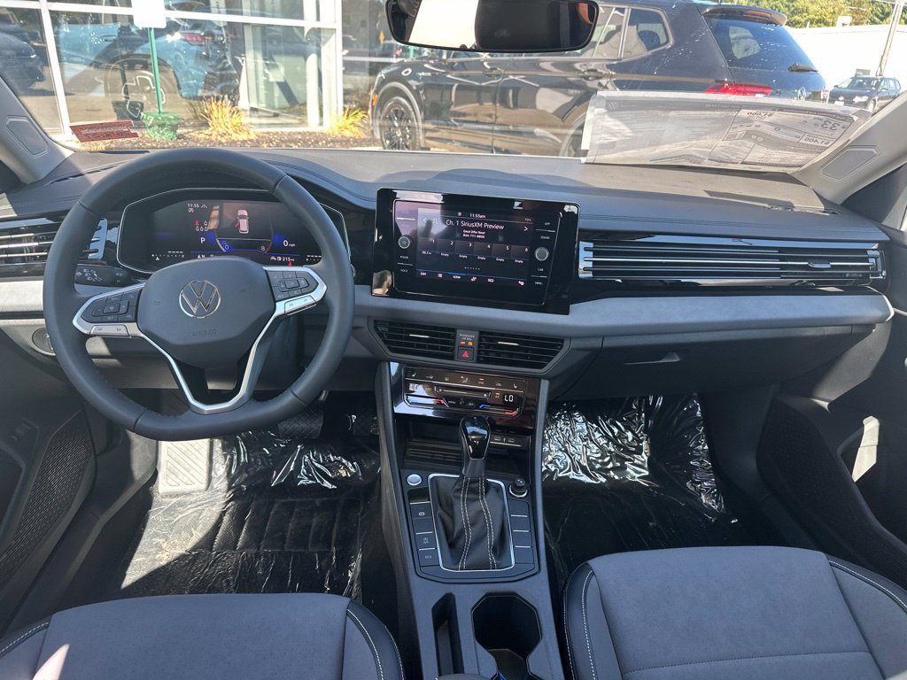 New 2027 Volkswagen Jetta SE FWD image 13