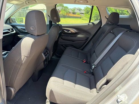 Used 2023 GMC Terrain SLE w/ Driver Convenience Package FWD image 17
