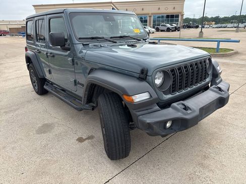 Used 2024 Jeep Wrangler Unlimited Sport AWD/4WD image 19