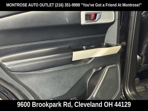 Used 2021 Ford Explorer Limited w/ Equipment Group 301A AWD/4WD image 39