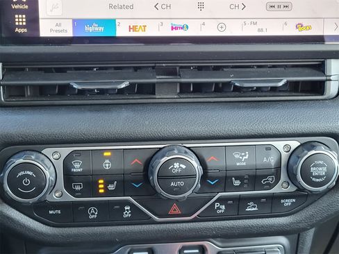 Used 2024 Jeep Wrangler Willys image 20