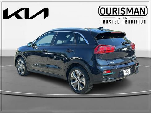 Used 2022 Kia Niro EX w/ Cold Weather Package image 3