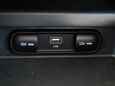 Used 2024 Kia Soul LX w/ Option Group 015 FWD image 21