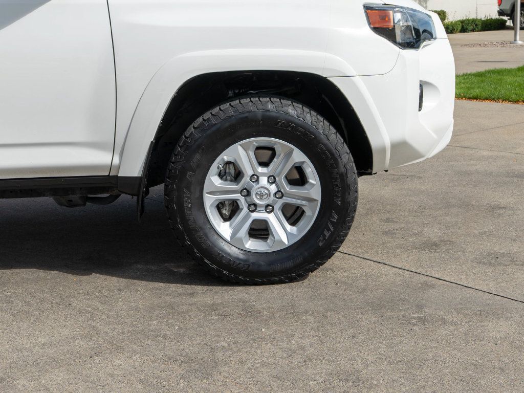 Used 2020 Toyota 4Runner SR5 Premium w/ Moonroof Package AWD/4WD image 36