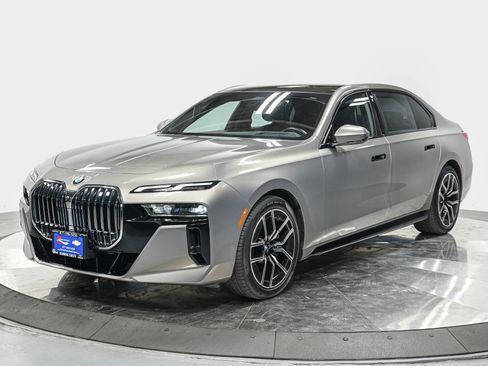 Used 2025 BMW 740i xDrive 740i xDrive image 1