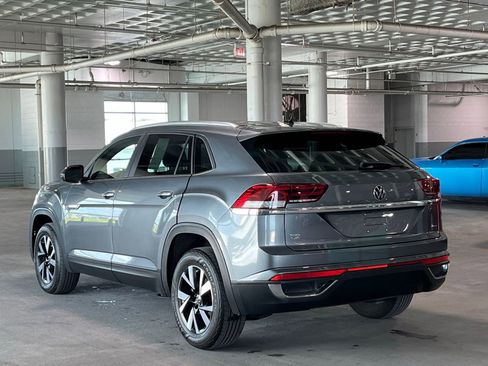 Used 2023 Volkswagen Atlas Cross Sport SE AWD/4WD image 8