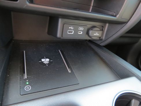 Used 2025 Honda Ridgeline Sport image 21