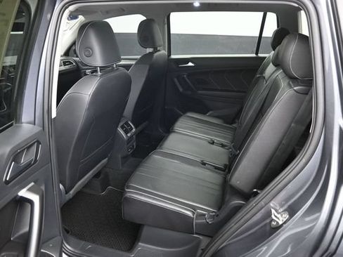 Used 2024 Volkswagen Tiguan SE FWD image 10
