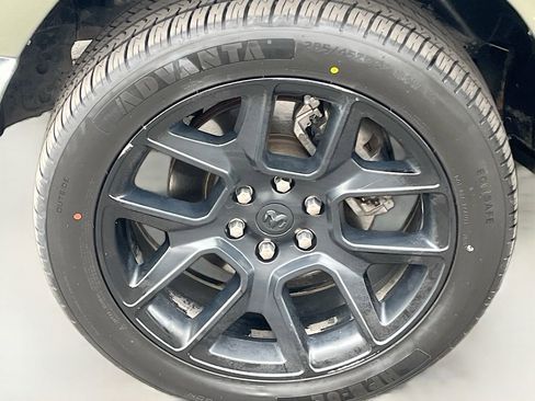 Used 2021 RAM 1500 Laramie AWD/4WD image 32