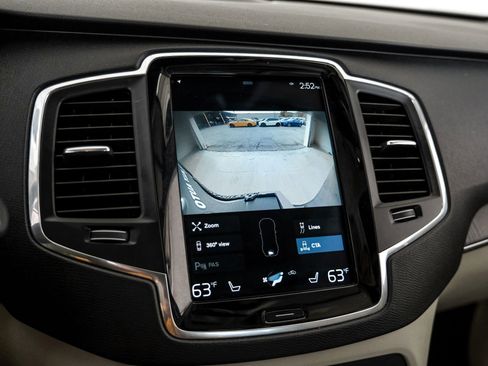 Used 2020 Volvo XC90 T5 Momentum image 23