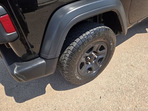 Used 2018 Jeep Wrangler Sport AWD/4WD image 11