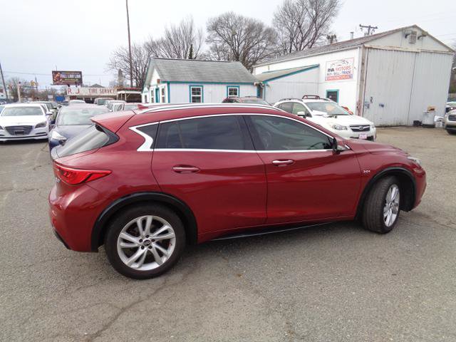 Used 2019 INFINITI QX30 FWD image 8