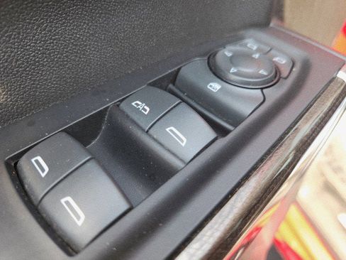 Used 2022 Chevrolet Silverado 1500 LT Trail Boss w/ Safety Package image 32