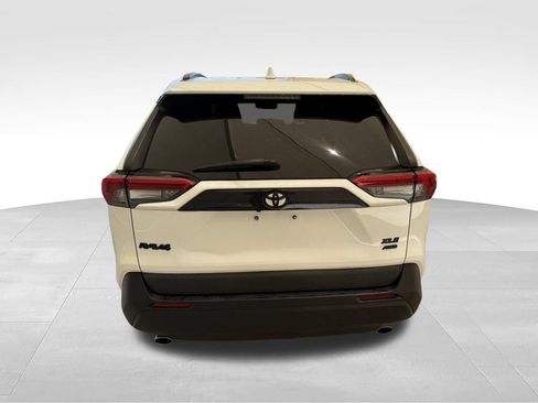 Used 2022 Toyota RAV4 XLE w/ Convenience Package AWD/4WD image 9