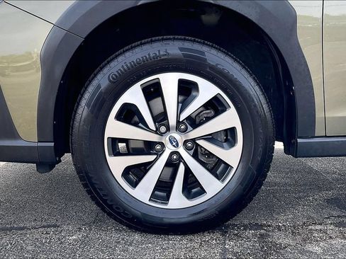 Used 2024 Subaru Outback Premium AWD/4WD image 10