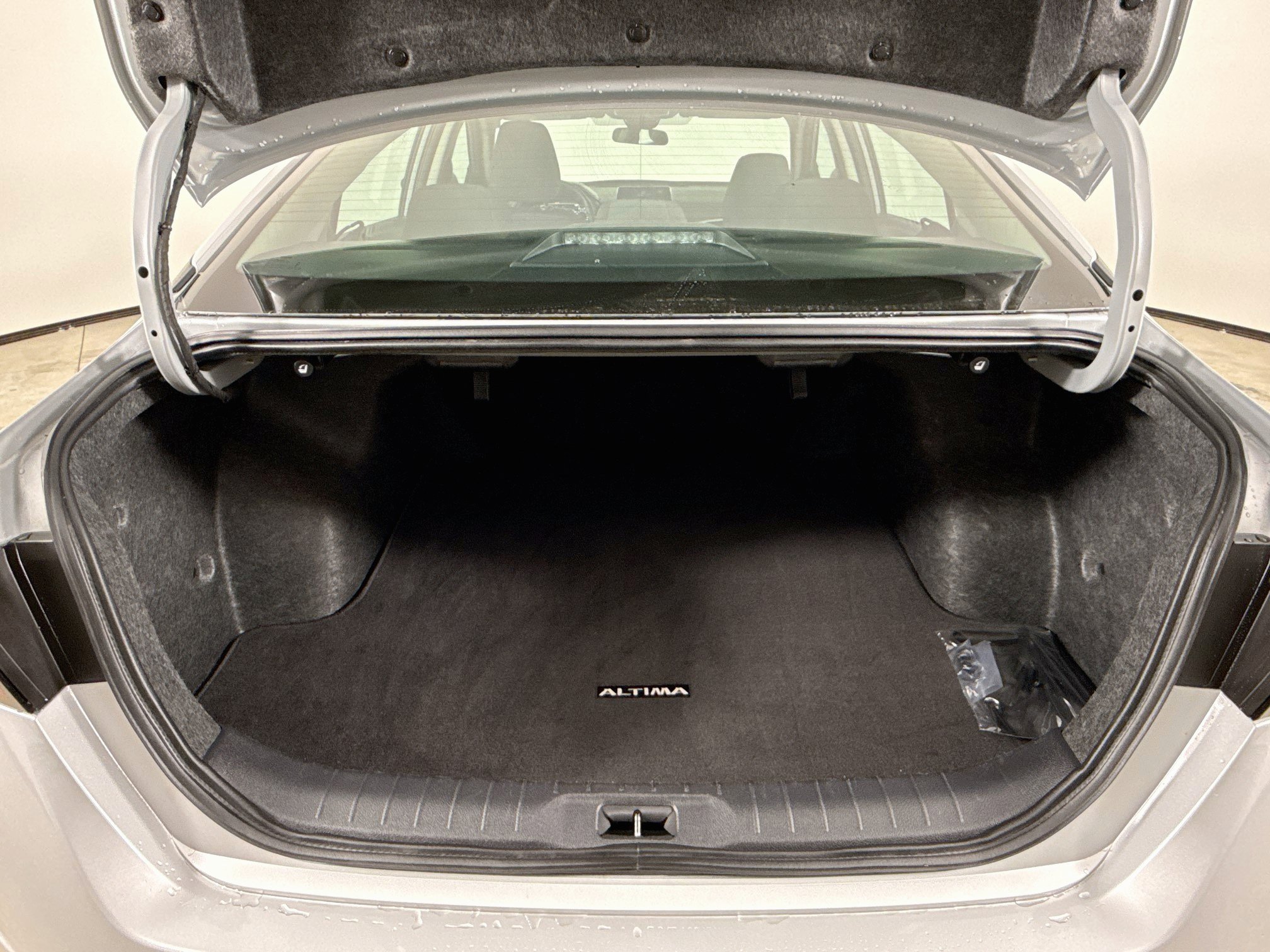 Used 2025 Nissan Altima 2.5 SV AWD/4WD image 28