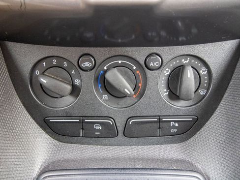 Used 2015 Ford Transit Connect XLT image 29