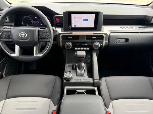 Used 2025 Toyota Tacoma TRD Off-Road image 22