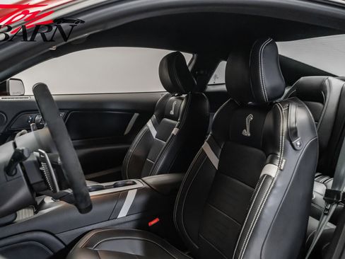 Used 2021 Ford Mustang Shelby GT500 w/ Technology Package image 25