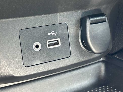Used 2020 Nissan Rogue SV AWD/4WD image 22