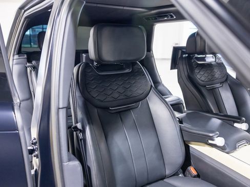 Used 2024 Land Rover Range Rover SV image 30