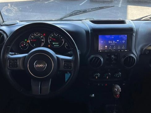 Used 2017 Jeep Wrangler Unlimited Sport image 30