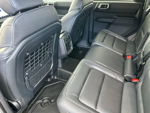 New 2025 Ford Bronco Badlands w/ Sasquatch Package image 13