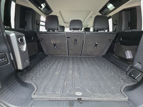 Used 2020 Land Rover Defender 110 SE AWD/4WD image 12