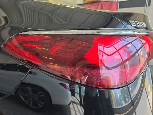 Used 2024 Mercedes-Benz E 350 4MATIC Sedan image 37
