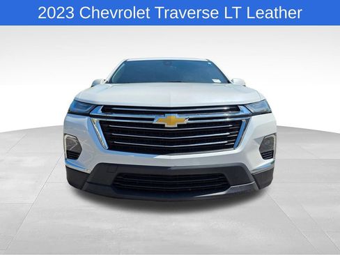 Certified 2023 Chevrolet Traverse LT FWD image 9