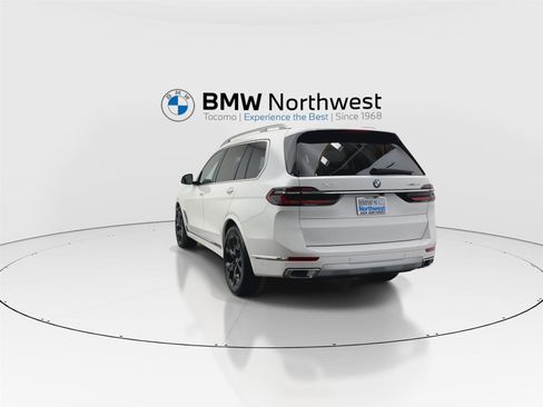 New 2026 BMW X7 xDrive40i AWD/4WD image 13
