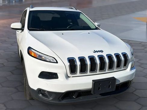 Used 2016 Jeep Cherokee Latitude w/ Cold Weather Group image 19