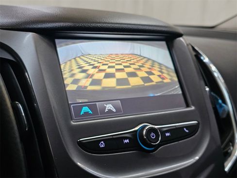 Used 2017 Chevrolet Cruze LT image 27