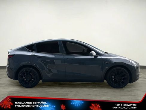 Used 2024 Tesla Model Y Long Range AWD/4WD image 7