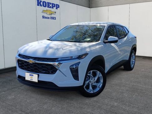 New 2026 Chevrolet Trax LS w/ LS Convenience Package image 1