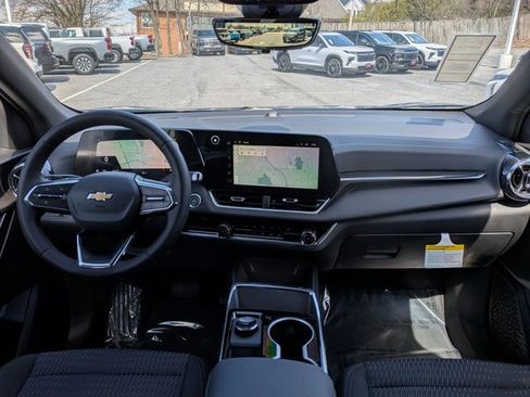 New 2026 Chevrolet Equinox LT w/ Safety and Technology Package image 15