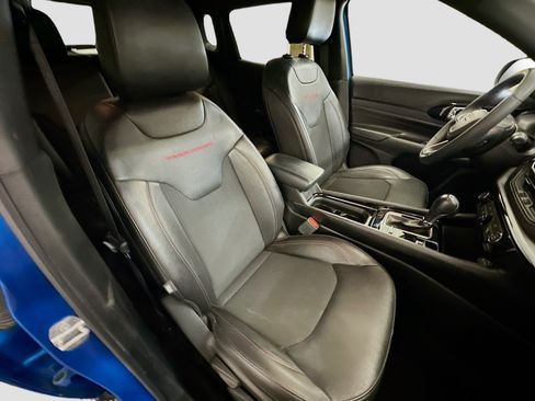Used 2025 Jeep Compass Trailhawk AWD/4WD image 31