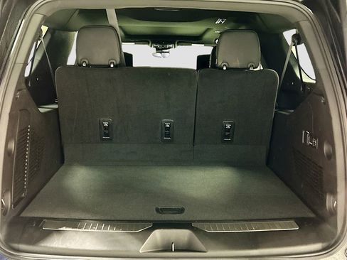 Used 2024 GMC Yukon XL Denali w/ Advanced Technology Package image 29