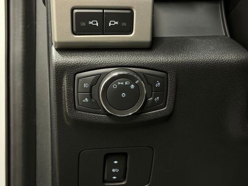 Used 2021 Ford F250 Lariat w/ Chrome Package image 37