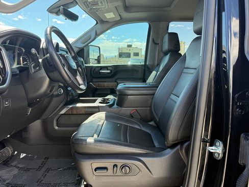 Used 2022 GMC Sierra 3500 Denali w/ Denali Ultimate Package AWD/4WD image 23