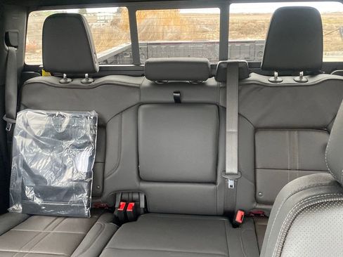 New 2026 Chevrolet Silverado 2500 High Country w/ Technology Package image 32