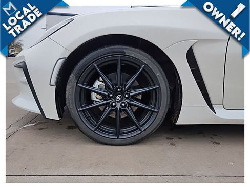 Used 2022 Toyota GR86 Premium w/ ALL Weather Mat Package (TMS) image 10