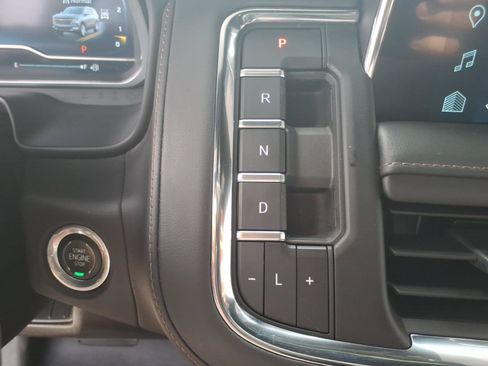Used 2023 Chevrolet Tahoe High Country AWD/4WD image 27