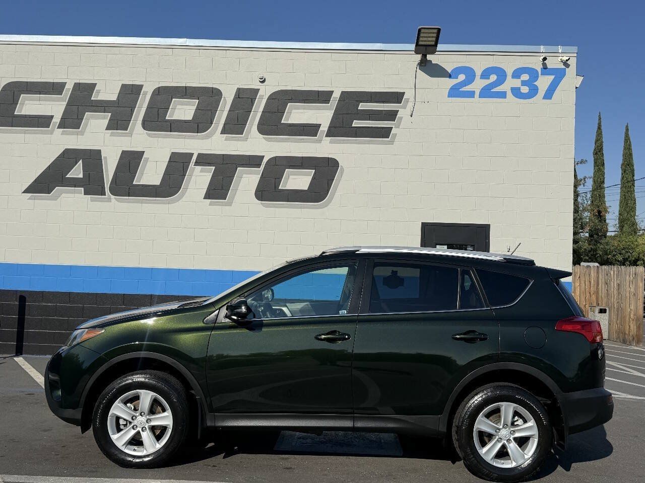 Used 2013 Toyota RAV4 XLE FWD image 22