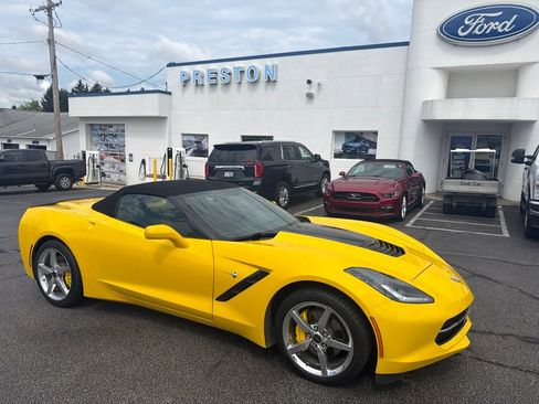 Used 2014 Chevrolet Corvette Stingray Convertible w/ 2LT Preferred Equipment Group RWD image 2